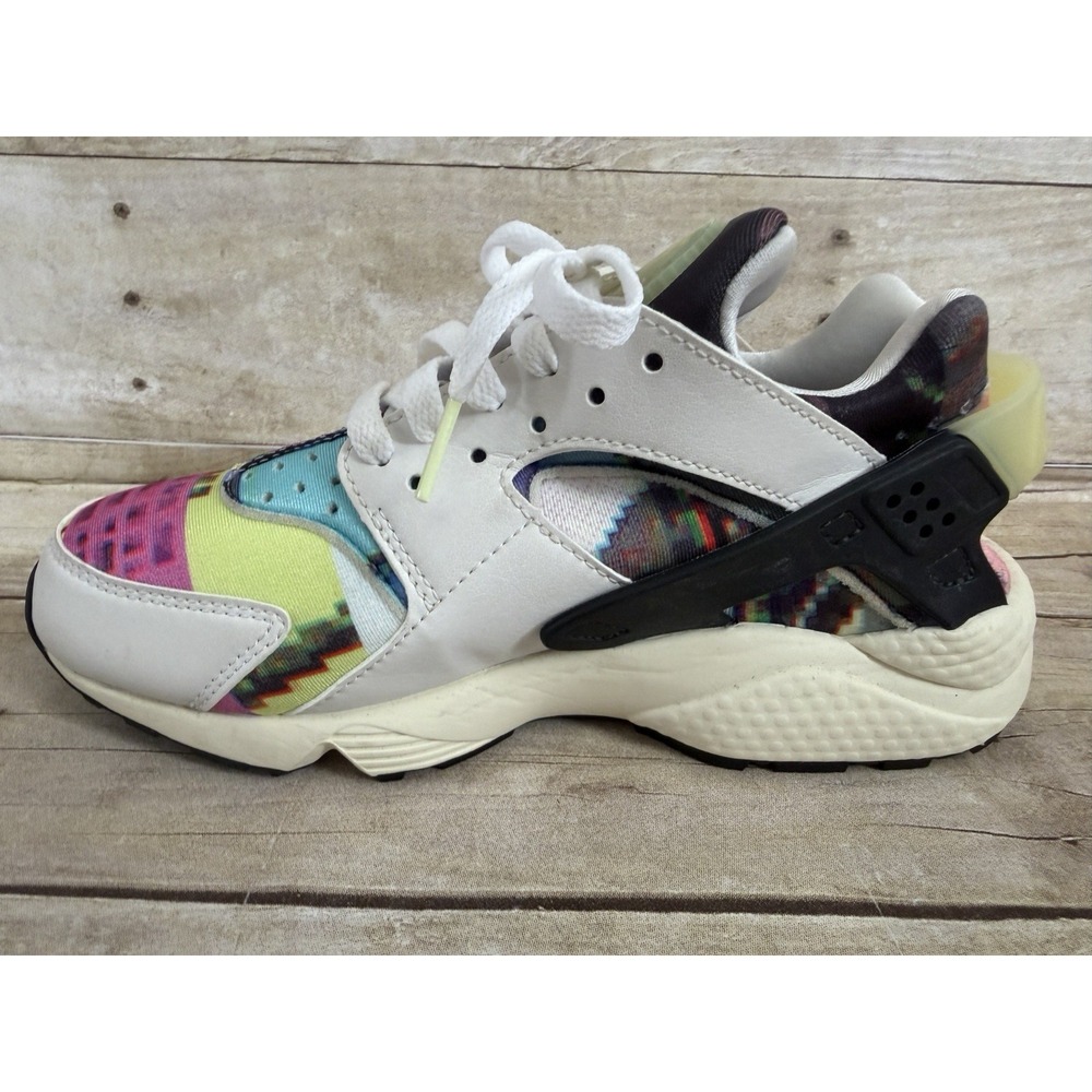 Nike Air Huarache SE Pixel Game Women's Size 7 Multi-Color DX3264-902 - Picture 4 of 9